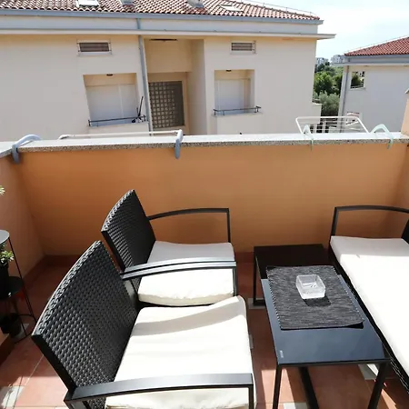 Loly Apartment *